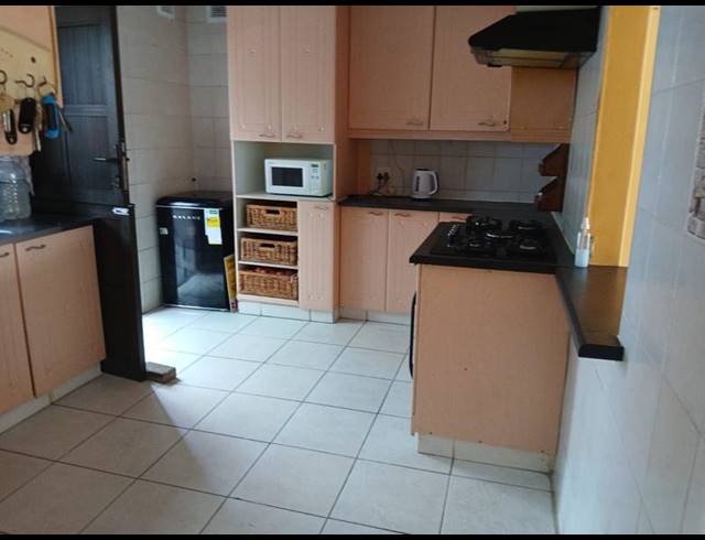 3 BEDROOM HOUSE FOR SALE IN ESCOMBE